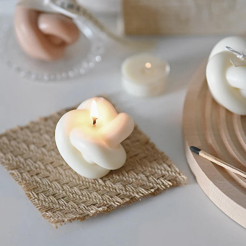 bougie parfumée big cube pour décoration moderne et aromathérapie - vue 19 sur 39