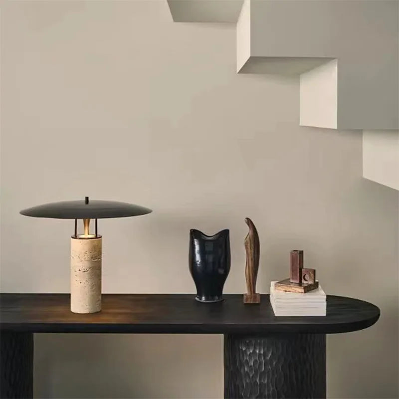 lampe à poser design en pierre de fer noir à LED - vue 3 sur 6