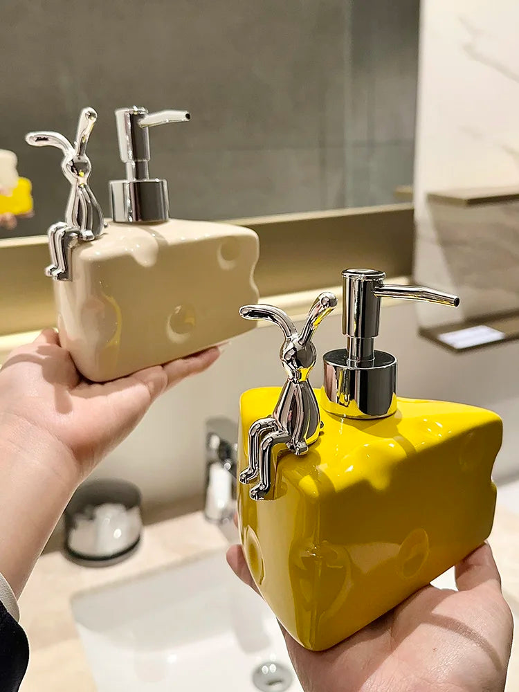 distributeur de savon créatif en céramique pour salle de bain - vue 4 sur 8
