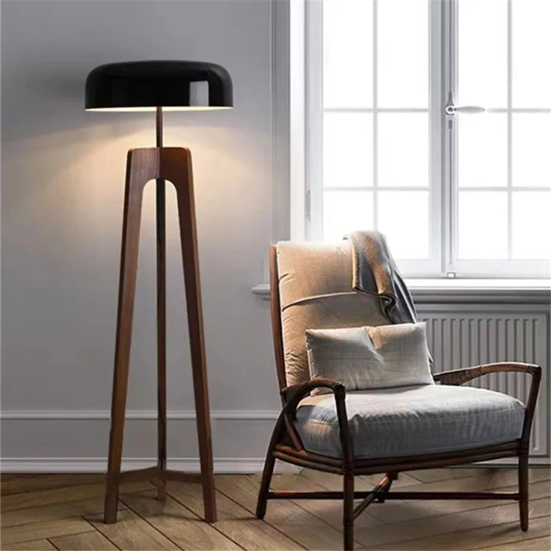 Lampadaire bois ambiance maison hôtel magasin adaptateur prise