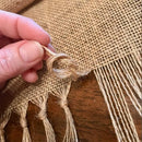Chemin de table jute rustique avec pompons tresse