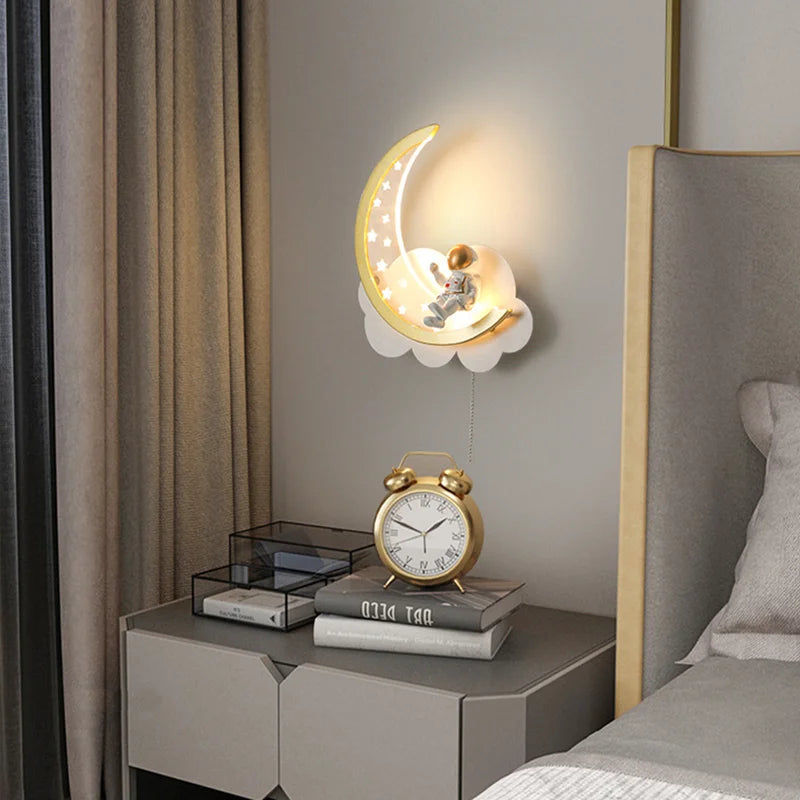 Applique murale moderne en forme de lune avec veilleuse led - vue 4 sur 7