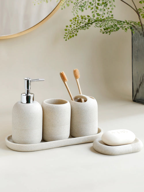 ensemble daccessoires de salle de bain cinq pièces moderne et élégant - vue 2 sur 8