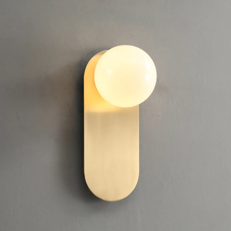 applique murale nordique dorée en cuivre avec boule de verre led - vue 2 sur 6