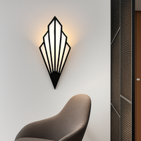 Applique murale design LED en métal de forme triangulaire Bumbee