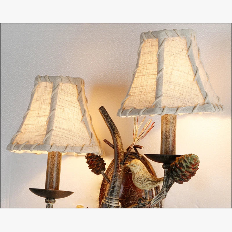 applique-murale-r-tro-cossaise-avec-oiseau-et-pignon-de-pin-3.png