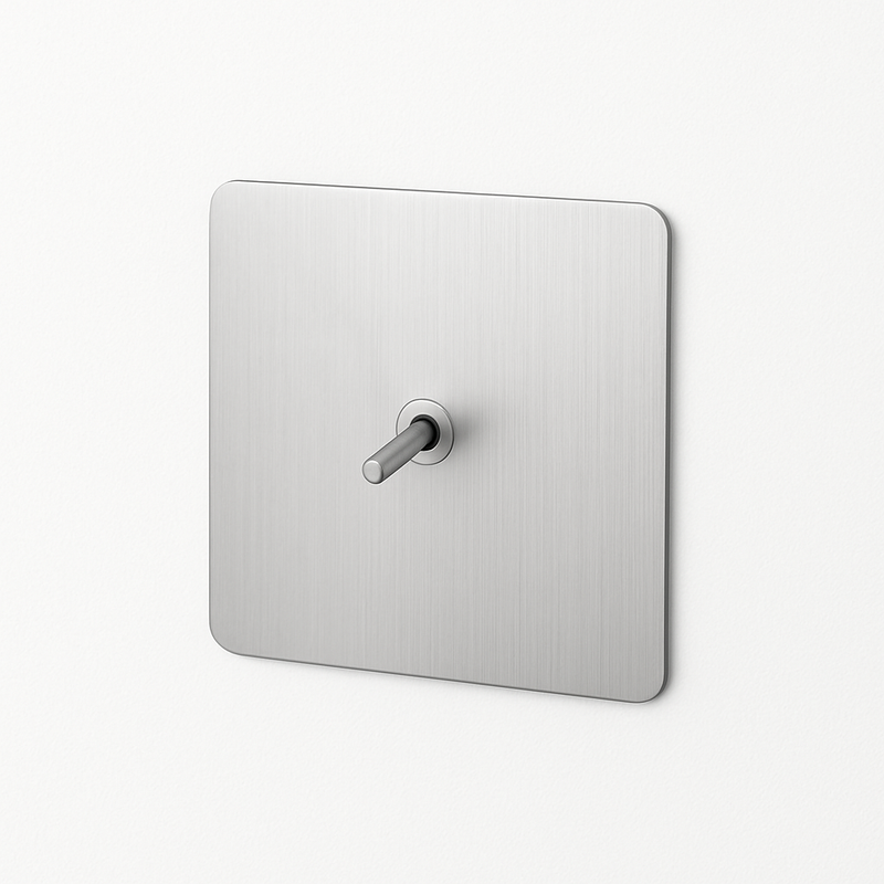 Cache prise plate en acier gris clair brossé bords arrondis