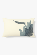 coussin-d-coratif-rectangulaire-motifs-plumes-30x50-cm-0.png