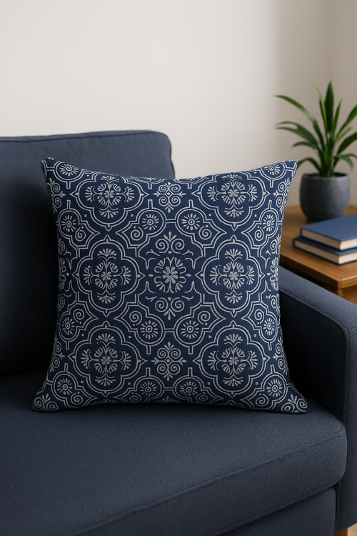 coussin géométrique bleu marine pour décoration et confort - vue 2 sur 2