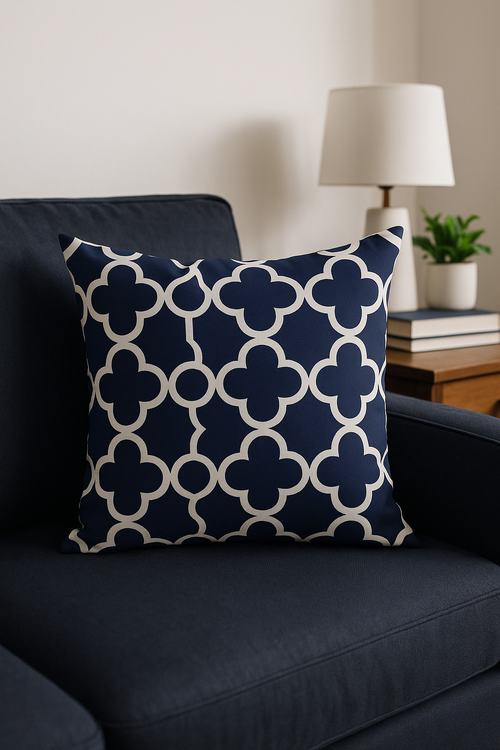 coussin géométrique bleu marine pour un décor moderne - vue 2 sur 2