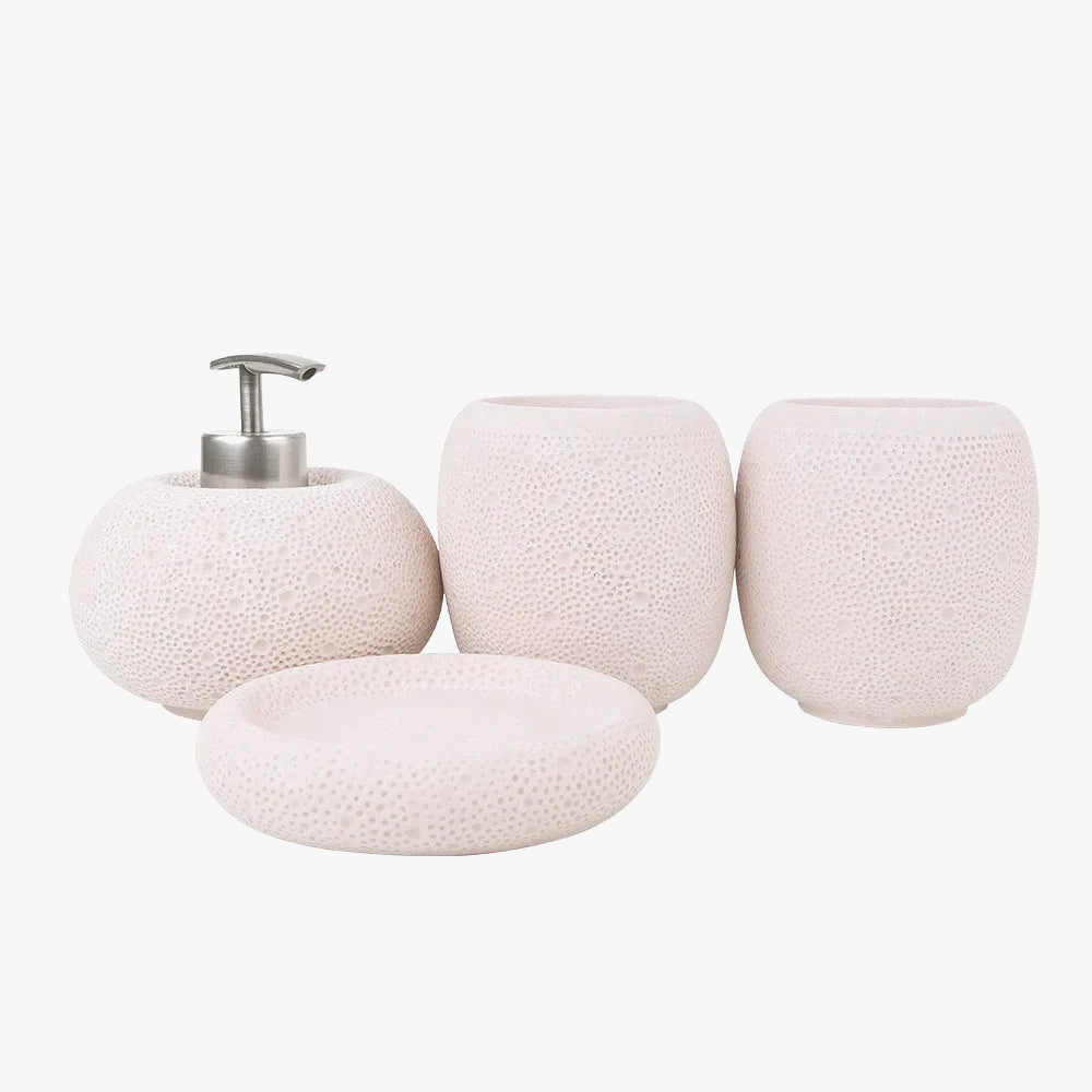 ensemble-de-c-ramique-quatre-pi-ces-pour-salle-de-bain-5.png