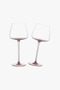 ensemble verres vin cristal design flamant bord incline