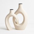 grand vase décoratif en céramique pour un intérieur moderne et élégant