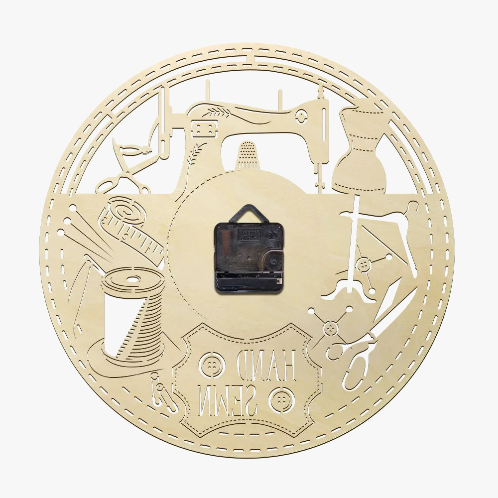 horloge en bois sans tic tac pour passionnés de couture décorative
