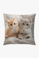 housse-de-coussin-chatons-mignons-avec-smartphones-d-corative-0.png