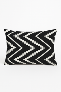 housse de coussin décorative géométrique noir et jaune 30 x 50 cm