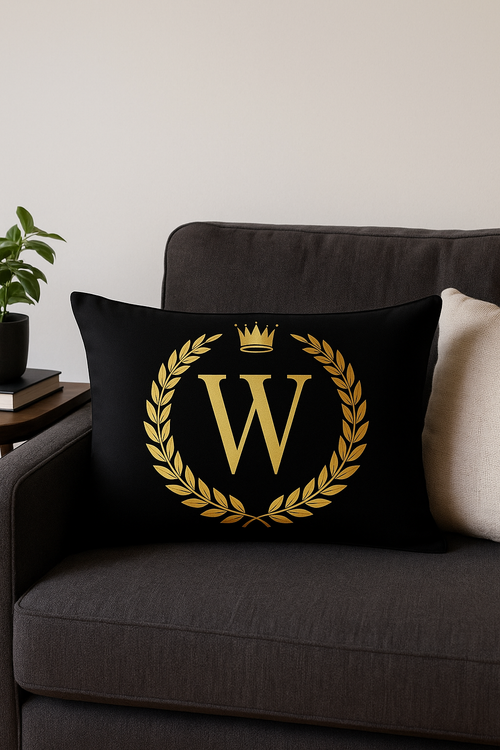 housse de coussin décorative motif lettres noires dorées - vue 2 sur 2