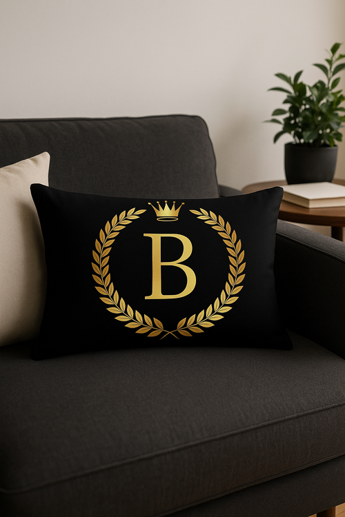 housse de coussin décorative motif lettres noires et dorées
