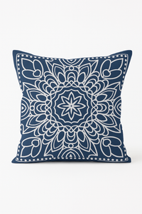housse de coussin géométrique bleu marine moderne et élégante