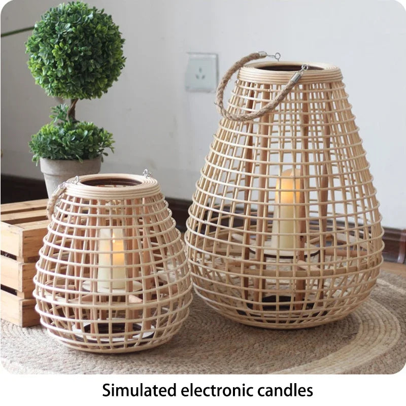 lampadaire-en-rotin-avec-chandelier-et-bougie-lectronique-d-corative-2.png