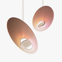 Suspension LED design nordique ovni pour restaurant ou salon