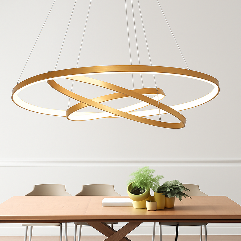 Lustre design avec anneaux imbriquées suspendus à LED