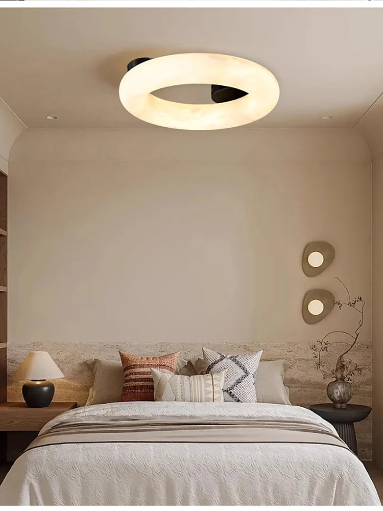 lustre-moderne-en-marbre-naturel-avec-petites-lampes-encastr-es-2.png