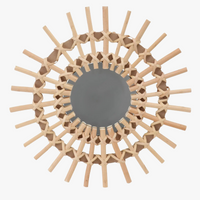 miroir décoratif en rotin tissé pour une touche naturelle