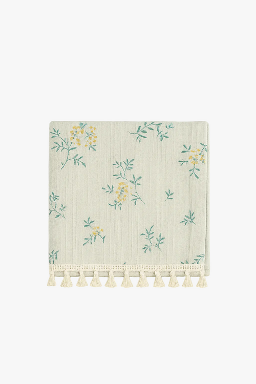 Nappe style champetre dentelle marguerite pompons table cuisine