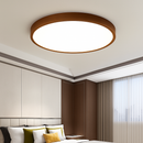 plafonnier rond en bois style nordique pour intérieur moderne