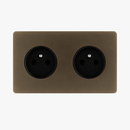 prise-lectrique-double-en-acier-bronze-vieilli-bords-arrondis-0.png