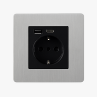 Prise électrique et double USB et USB type C en acier gris clair brossé bords arrondis