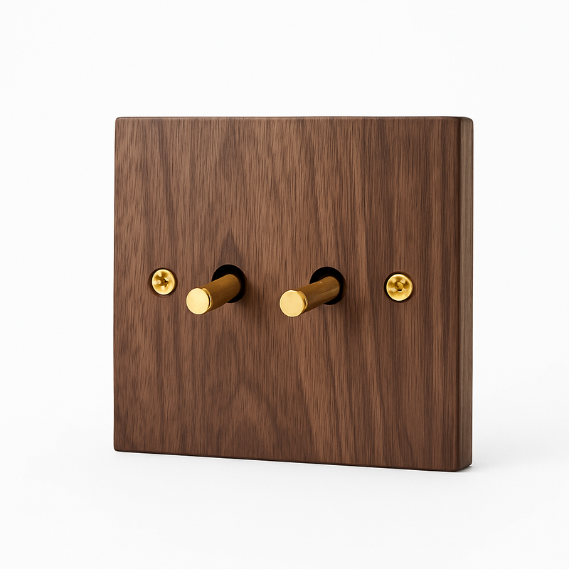 Prise RJ45 en bois et vis dorées