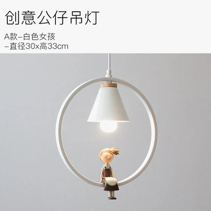 suspension-moderne-en-r-sine-avec-d-coration-de-poup-e-8.png