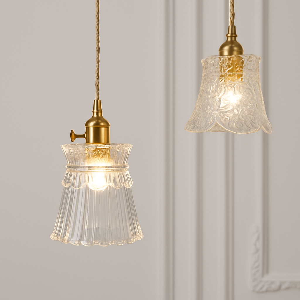 suspension rétro en laiton et verre gravé design élégant pour restaurant - vue 6 sur 13