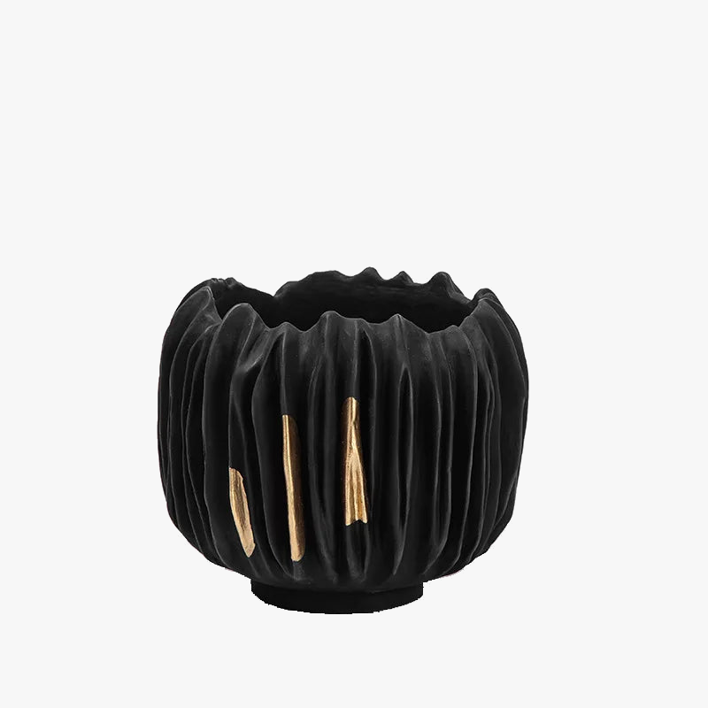 vase en résine plissée ornement artisanal pour décoration maison