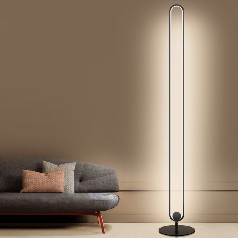 Lámpara de pie LED industrial y minimalista de metal resistente