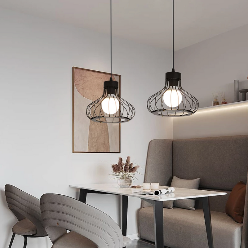 Suspension design industriel avec lampe en cage