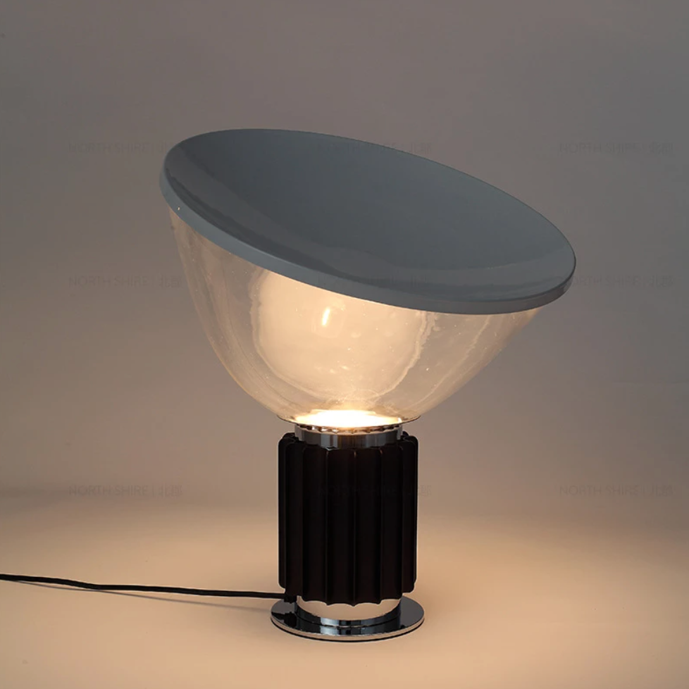 Lampe à poser design LED avec socle industriel et abat-jour arrondi - vue 4 sur 6
