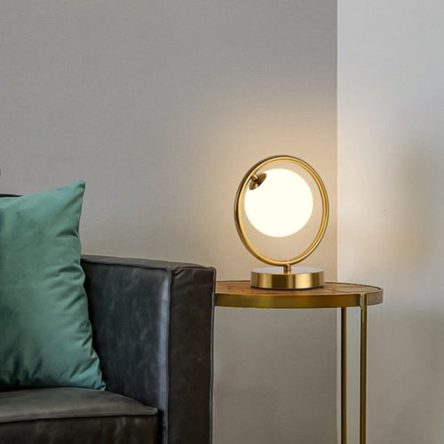 Lampe à poser design LED en métal doré Nuria