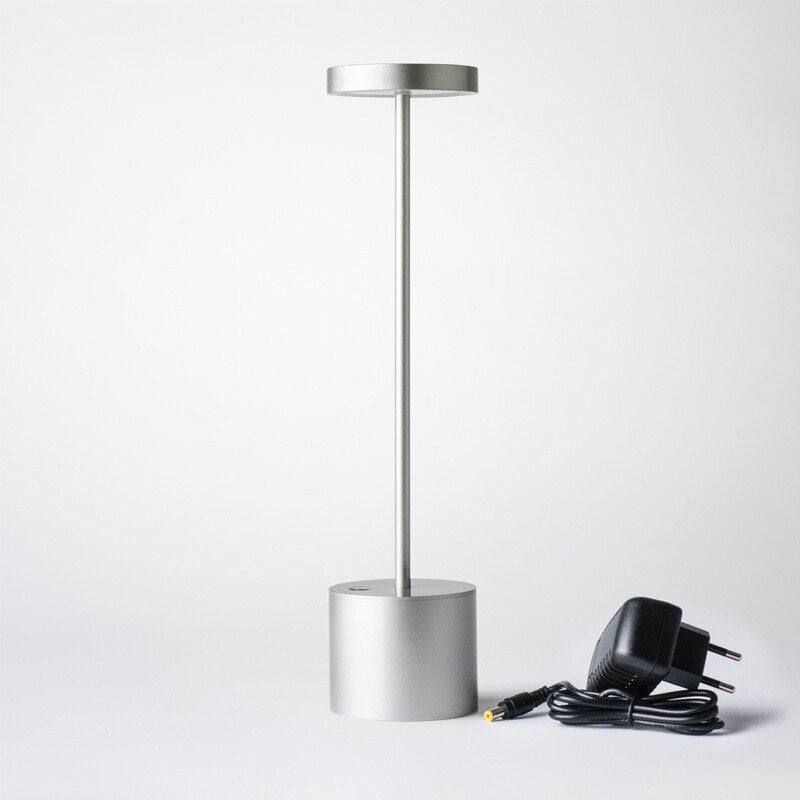 Moderna lámpara de mesa portátil LED con batería Kade