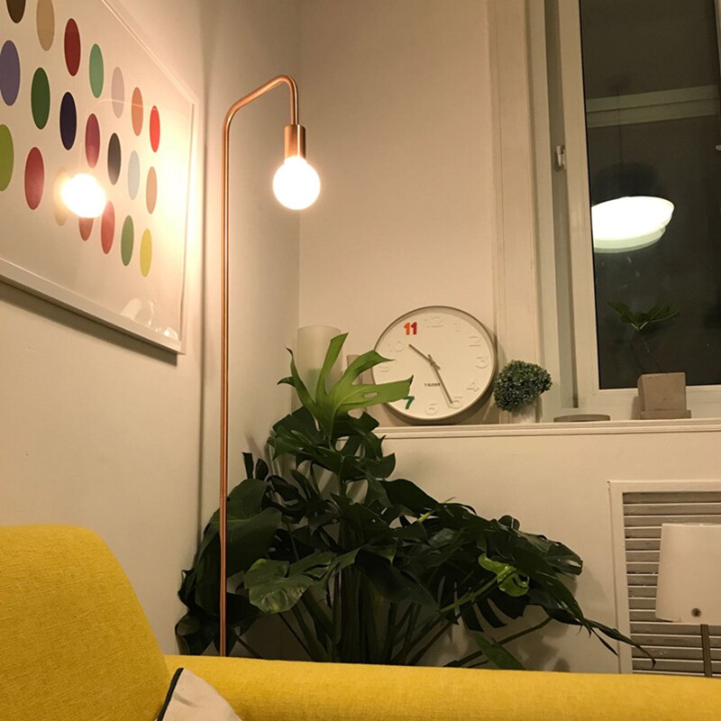 Lámpara de pie industrial minimalista Caldera