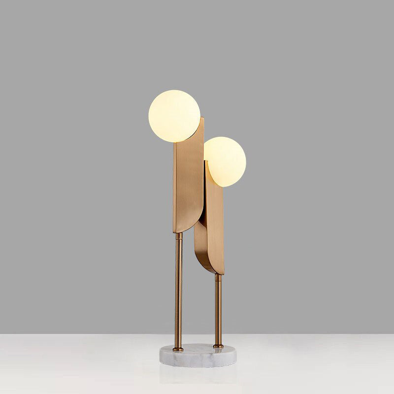 Lampe à poser design LED au style minimaliste Gracinda