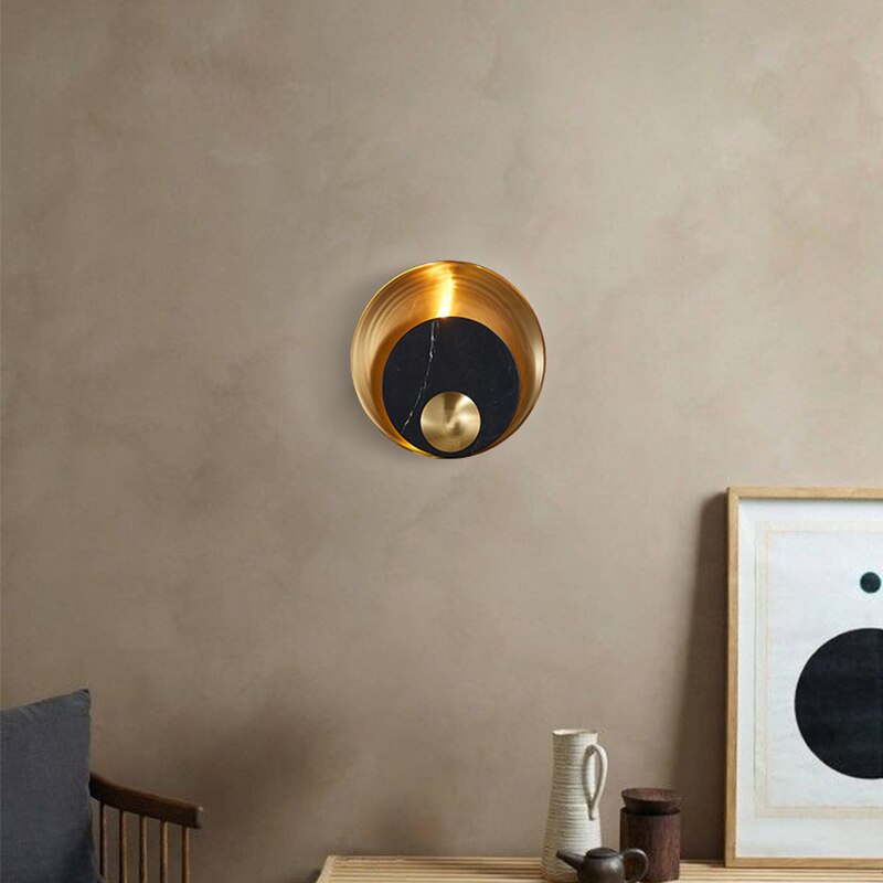 Applique murale design LED en marbre et laiton doré luxury - vue 5 sur 6