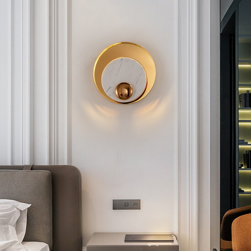 Applique murale design LED en marbre et laiton doré luxury - vue 3 sur 6