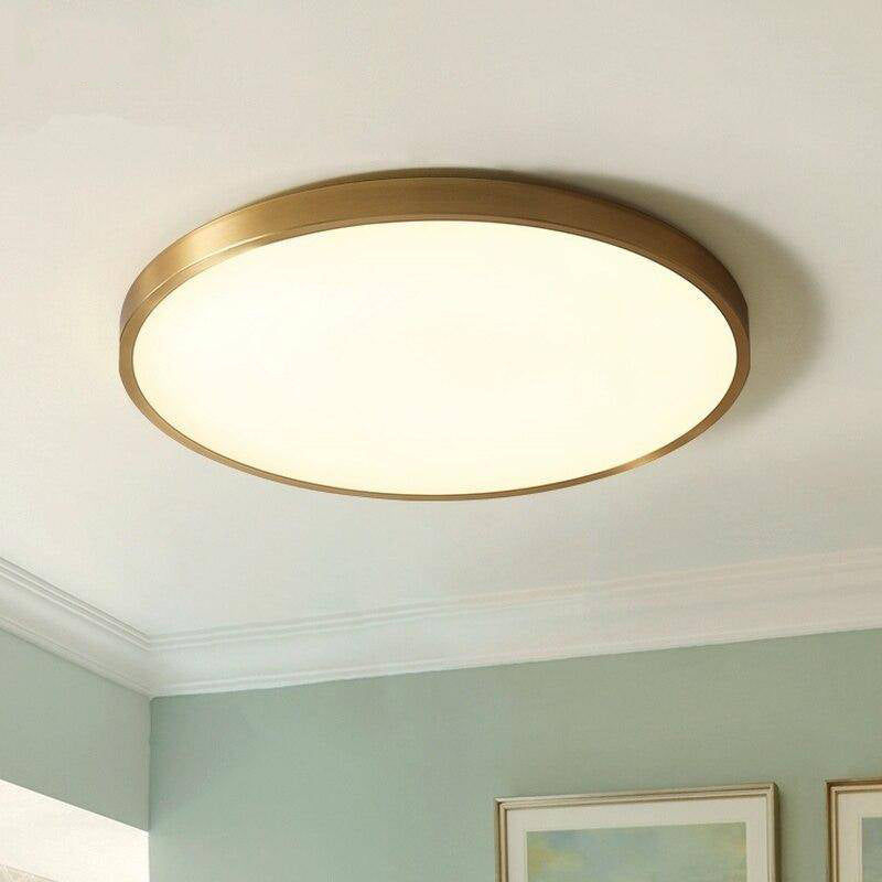 Flat and round LED ceiling light