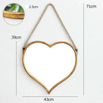 Miroir mural suspendu en forme de coeur Alloy