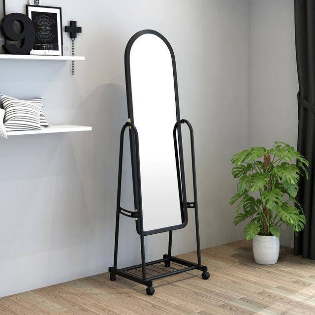 Standing mirror with castors Dressing room