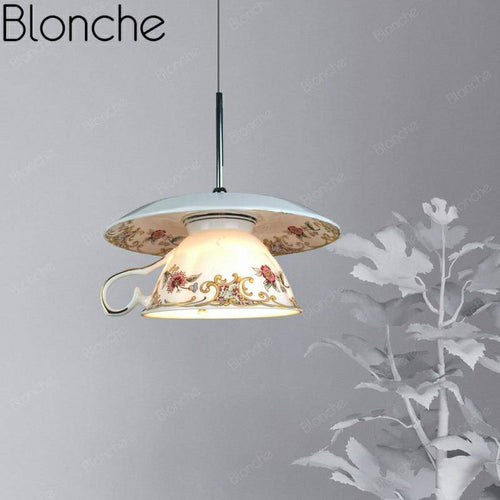 Lámpara de suspensión Taza de cerámica con LED y detalles florales
