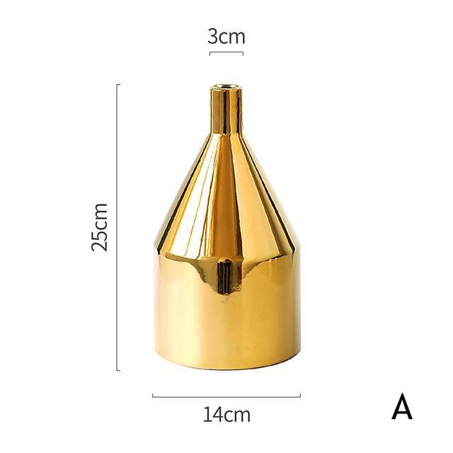 Vase moderne en métal doré A